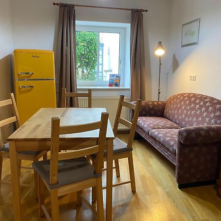 Apartment In Historic Town House Gmunden Buitenkant foto